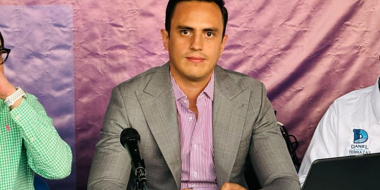 Celebra el Dip. Daniel Martínez Terrazas la instalación del Consejo Consultivo de la Comisión de la Juventud, de la LVI Legislatura