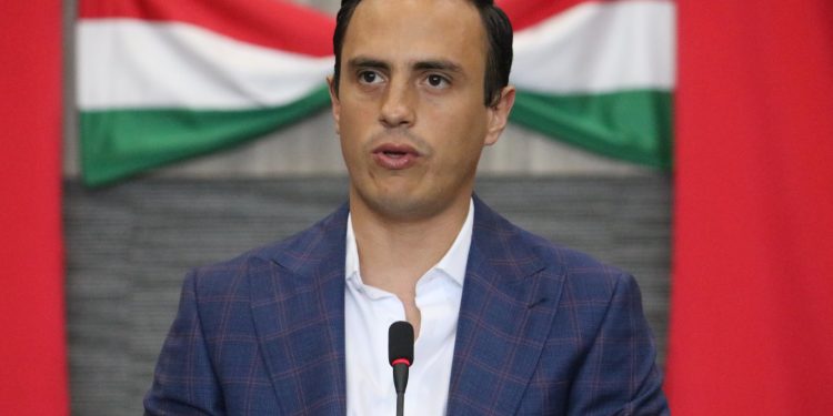 Incrementar pena de prisión a quienes cometan homicidios calificado utilizando motocicletas, propone el Dip. Daniel Martínez Terrazas