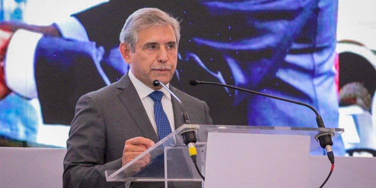 Academia, sector privado y Gobierno destacan logros en los primeros 100 días de Gobierno de José Luis Urióstegui