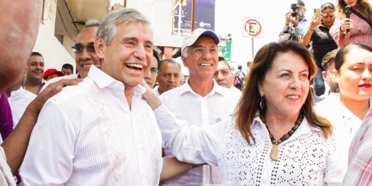 Firma el Ayuntamiento de Cuernavaca y gobierno del estado trabajos coordinado para remodelar el Mercado Adolfo López Mateos