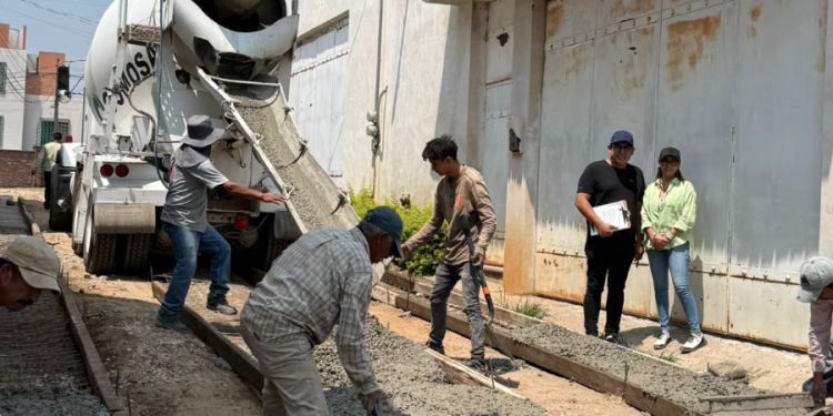 Entrega el ayuntamiento de Cuernavaca materiales para obra pública en diversas colonias