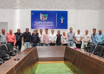 Impulsa Urióstegui la colaboración entre gobierno municipal y comerciantes del Mercado ALM para ordenamiento de la central de abastos