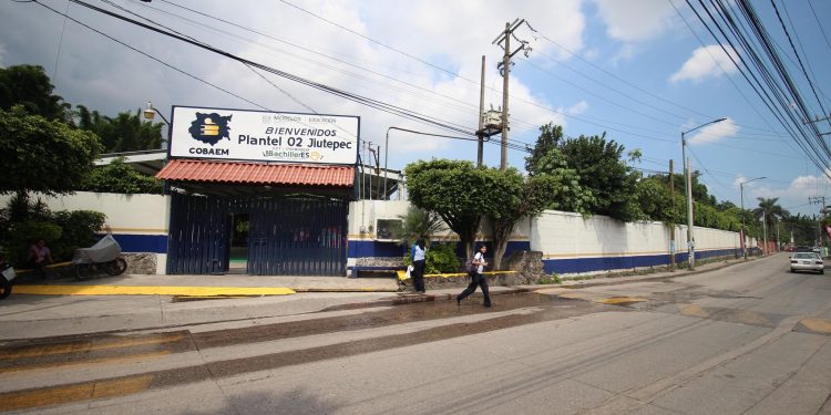 Rehabilita el municipio de Jiutepec escuelas con programa “Manos a la Escuela”