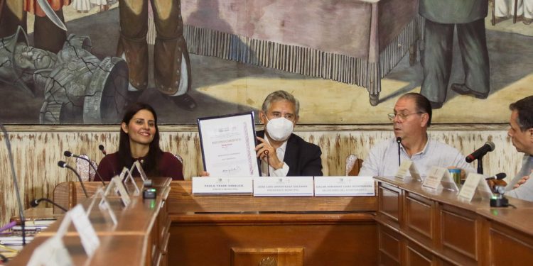 Ayuntamiento de Cuernavaca recibe reconocimiento de INFONAVIT por su cumplimiento y responsabilidad patronal