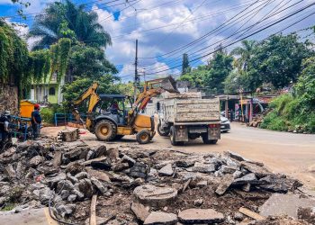 Atienden afectaciones viales en Cuernavaca tras lluvias; continúa cierre en Tres Cruces