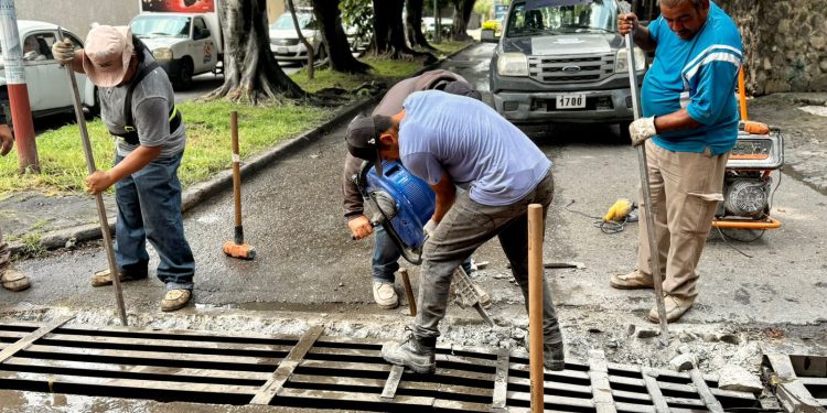 Municipio de Cuernavaca trabaja en la recuperación de la ciudad después de las lluvias
