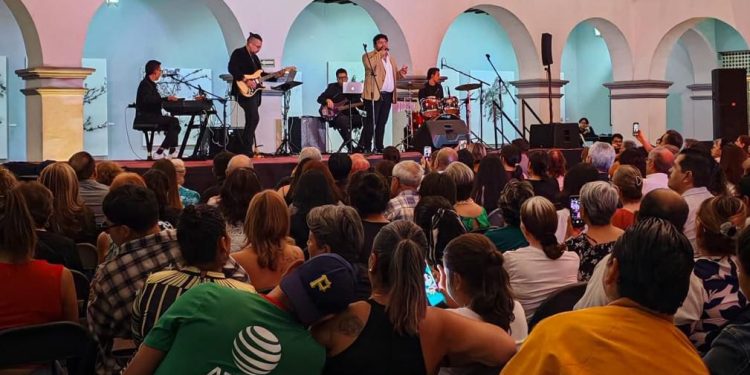 José José revive en concierto de jóvenes talentos en Cuernavaca