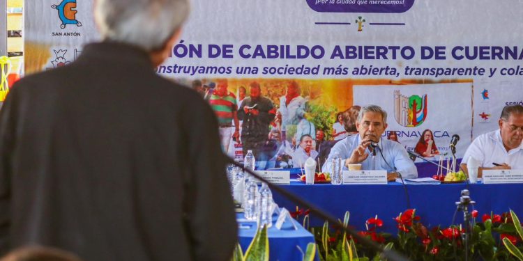 Cabildo Abierto acerca soluciones a colonias de Cuernavaca