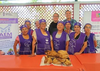 Mujeres de Cuernavaca aprenden pan con masa madre