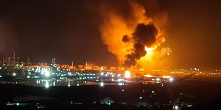 Incendio en refinería de Salina Cruz es controlado