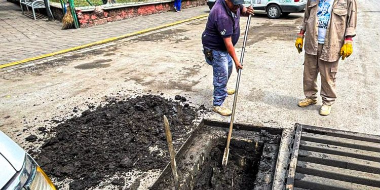 Cuernavaca refuerza limpieza pluvial en López Mateos