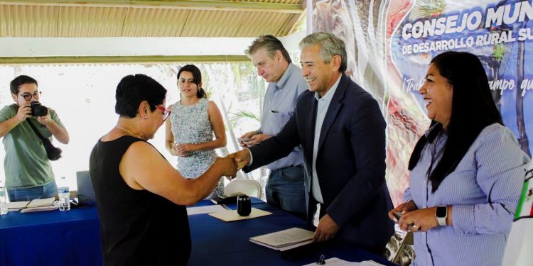 Productores de Cuernavaca reciben apoyo para su movilidad