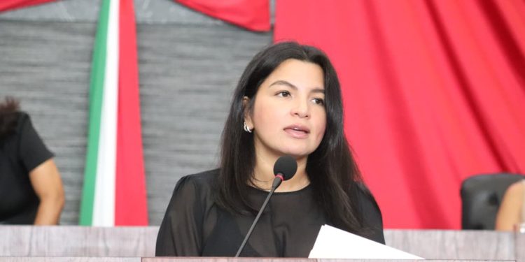 Melissa Montes propone más protección para mujeres y niñez