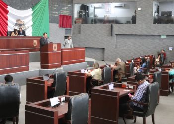 Maestros de Morelos reciben homenaje permanente en Congreso