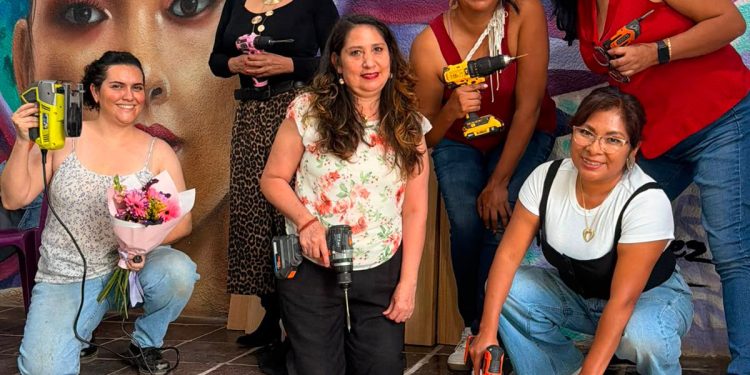 Mujeres de Cuernavaca aprenden oficios sin estereotipos