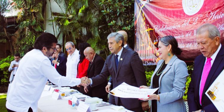 Abogados de Morelos renuevan dirigencia y reciben reconocimiento