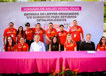 DIF Cuernavaca beneficia a 112 personas con salud visual
