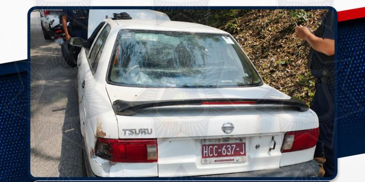 SEPRAC recupera vehículo robado en Santa María Ahuacatitlán
