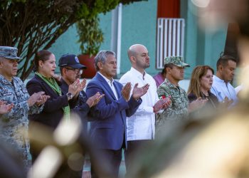 José Luis Urióstegui participa en ceremonia cívica en Cuernavaca