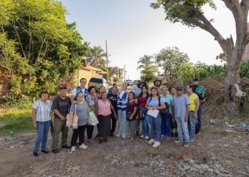 Andy Gordillo impulsa mejores vialidades en colonia Universo