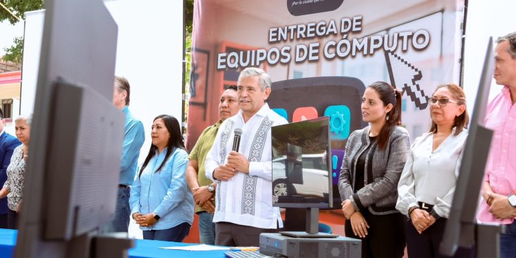 Cuernavaca renueva más de 500 equipos para mejorar atención