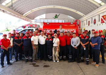 Bomberos de Cuernavaca se capacitan para proteger abejas