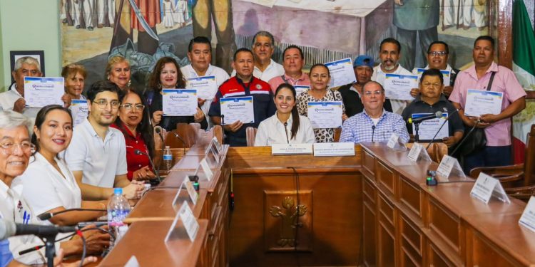 Cuernavaca aprueba 36 pensiones y reconoce a servidores públicos