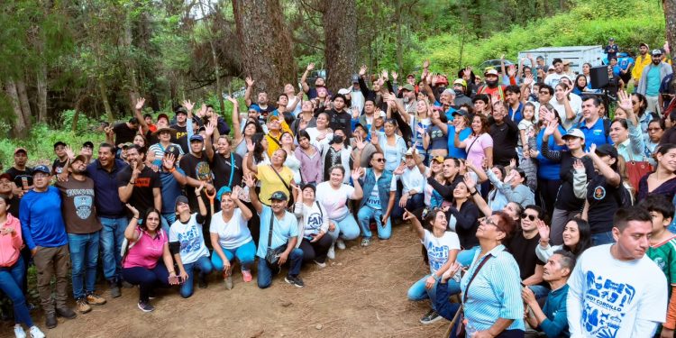 Cuernavaca reforesta Ahuatepec para proteger sus bosques