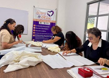 Costura fortalece habilidades de mujeres en Cuernavaca
