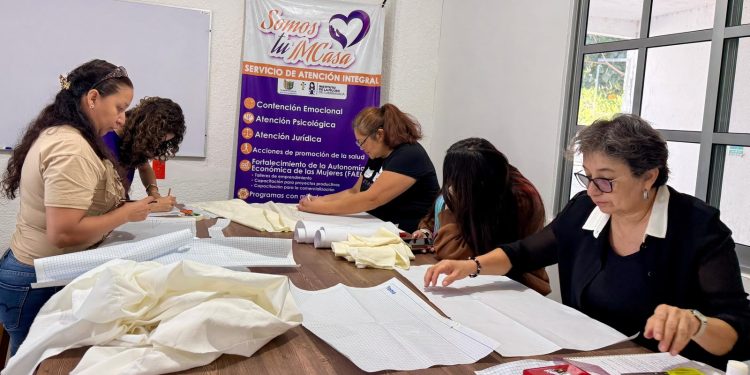 Costura fortalece habilidades de mujeres en Cuernavaca