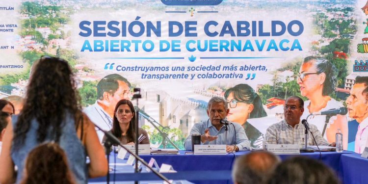 Cabildo Abierto lleva necesidades de colonias a Cuernavaca