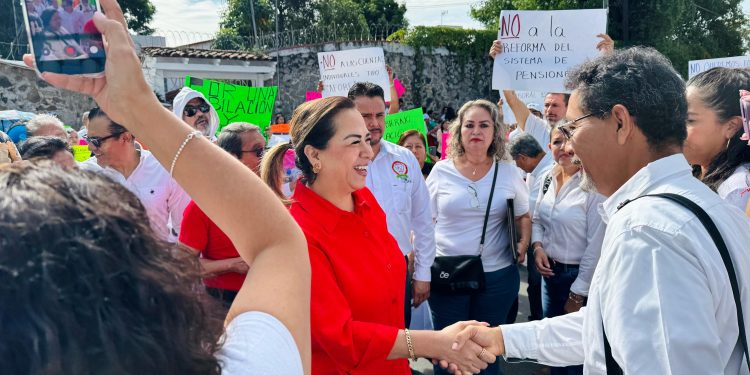 Derechos laborales: Tania Valentina rechaza cambios a pensiones