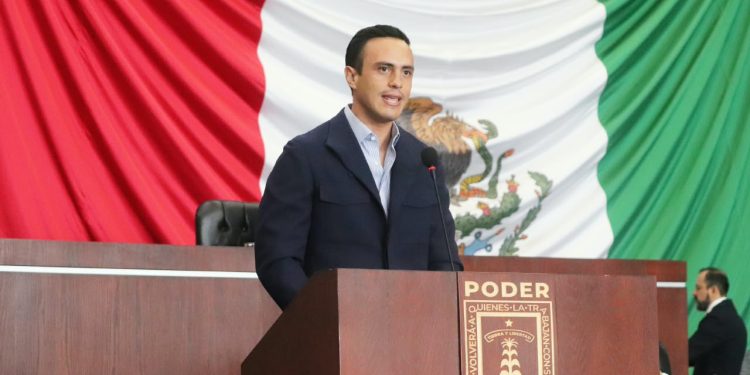 Daniel Martínez propone cambios en actas de menores