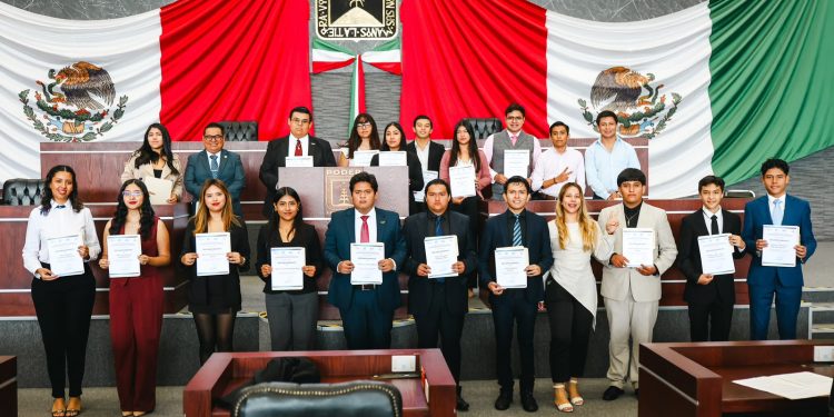 Gerardo Abarca abre el Congreso a las juventudes